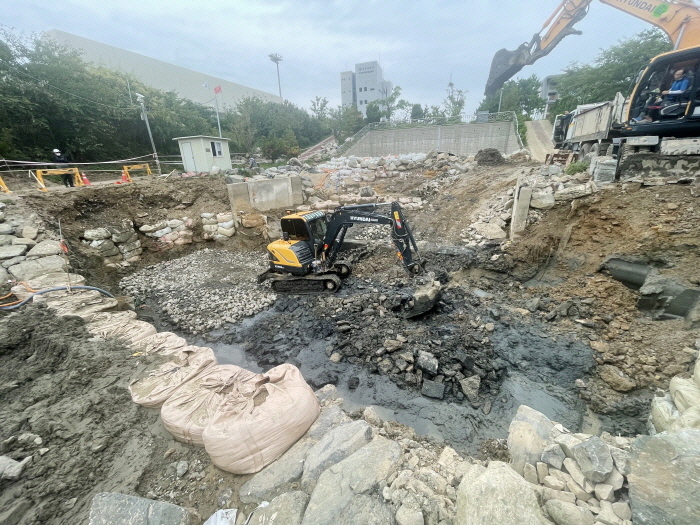 fed0b2be57f22552124142d2ae6ae705_1684370809_2053.jpg fed0b2be57f22552124142d2ae6ae705_1684370809_2053.jpg